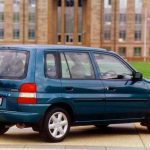 mazda_121metro_dw_ser1_02