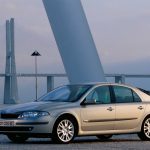 renault_laguna_x74_ser1_02